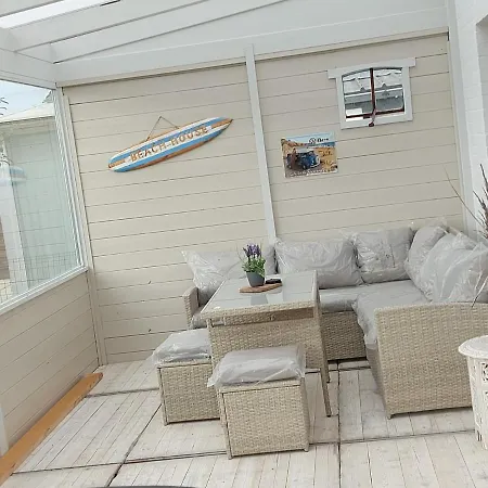 The House Nyaraló *